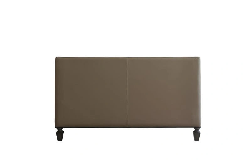 Loveseat w/3 Pillows
